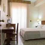Arcobaleno Hotell 4*