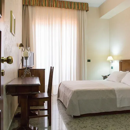 Arcobaleno Hotell 4*