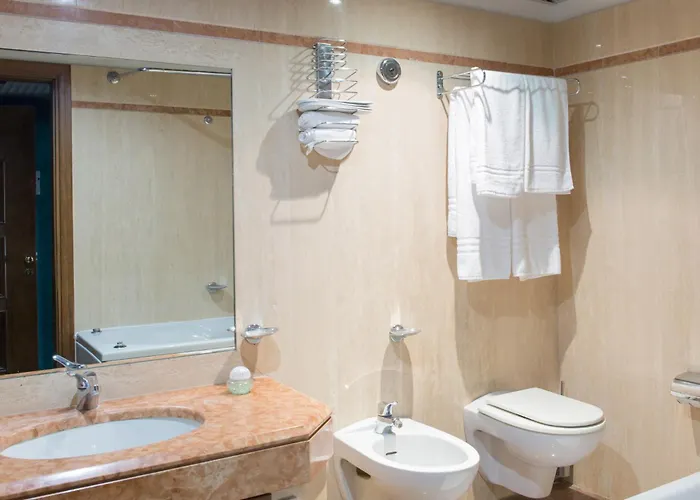 埃克拜伦酒店 4*