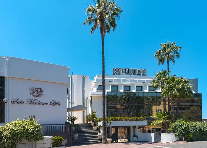 埃克拜伦酒店 4*